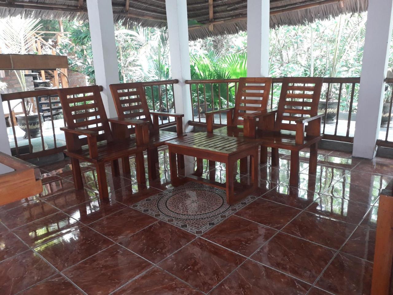 Mangga Lodge Bira Exterior foto